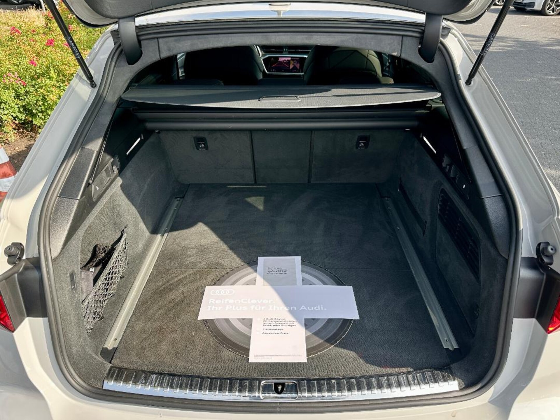 Audi S6 Avant