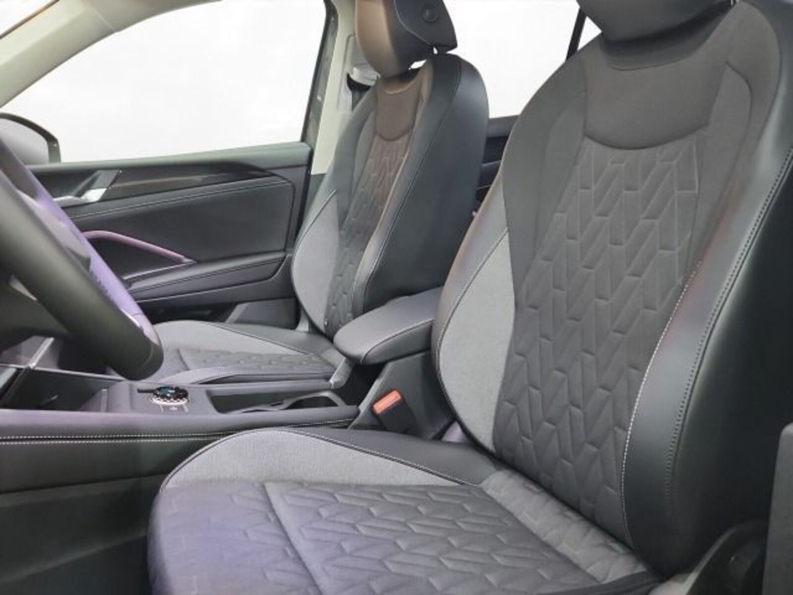 Volkswagen Tiguan – Bild 8