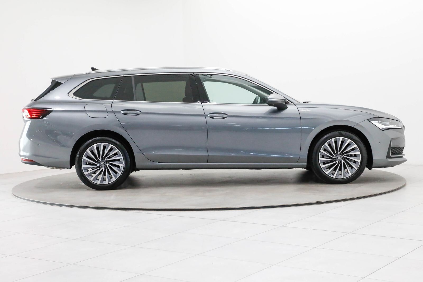 Škoda Superb Combi – Bild 5