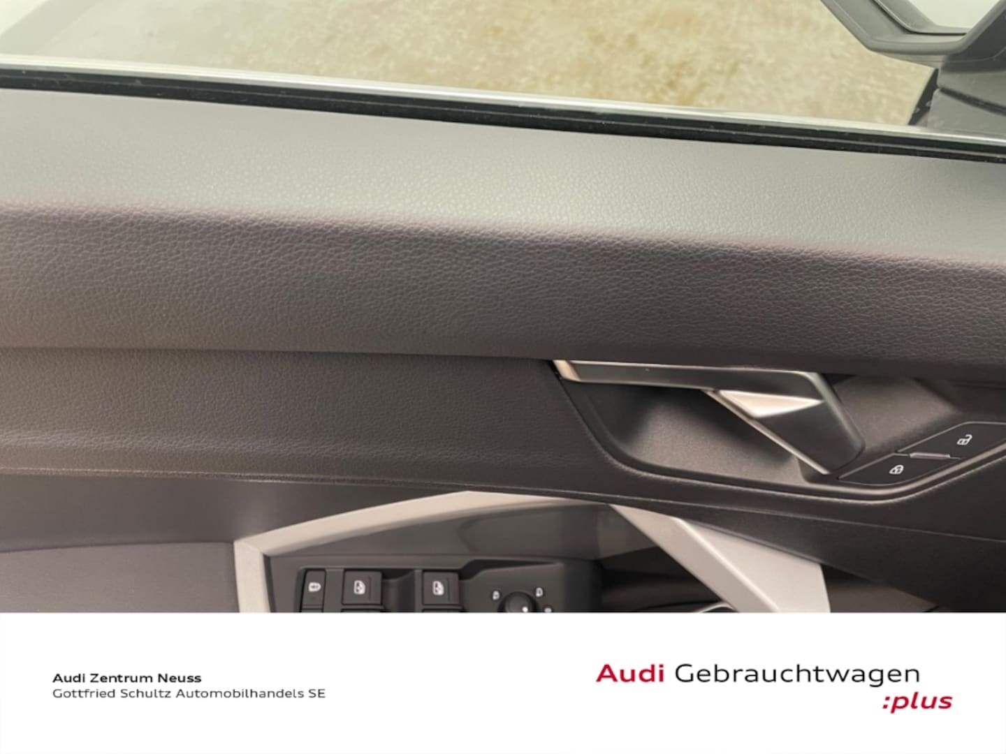 Bild über Audi Q3 Sportback 40 TFSI quattro S tronic - für weitere Informationen kontaktieren Sie den Audi Partner