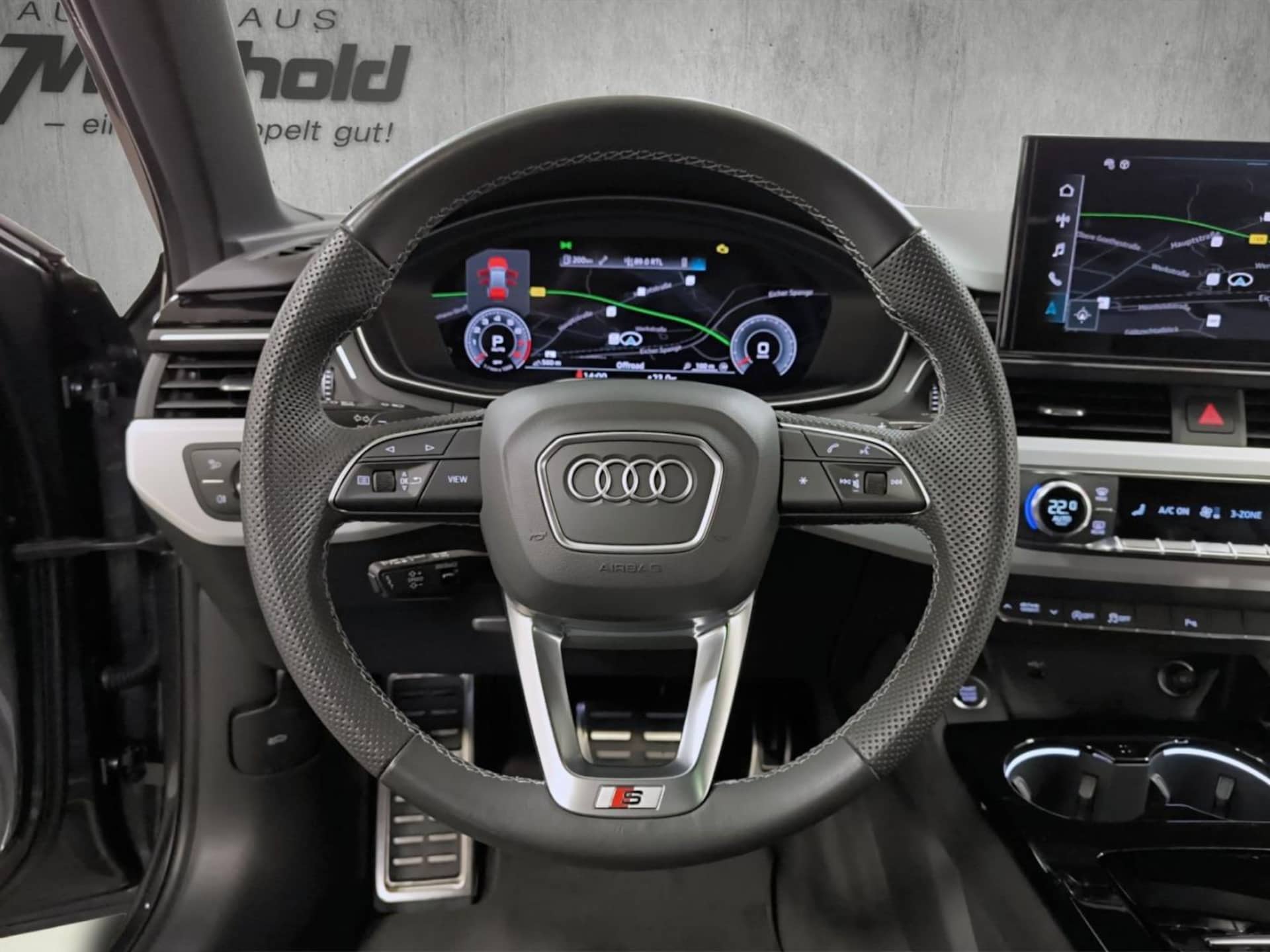 Audi A4 Avant S line
