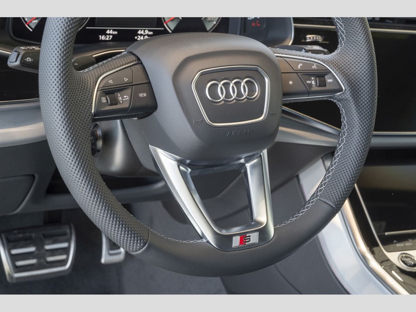 Bild über Audi Q7 SUV S line business TDI quattro 210 kW tiptronic - für weitere Informationen kontaktieren Sie den Audi Partner