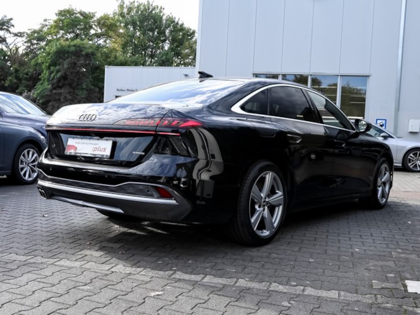 Bild über Audi A6 Limousine TDI quattro 150 kW S tronic - für weitere Informationen kontaktieren Sie den Audi Partner