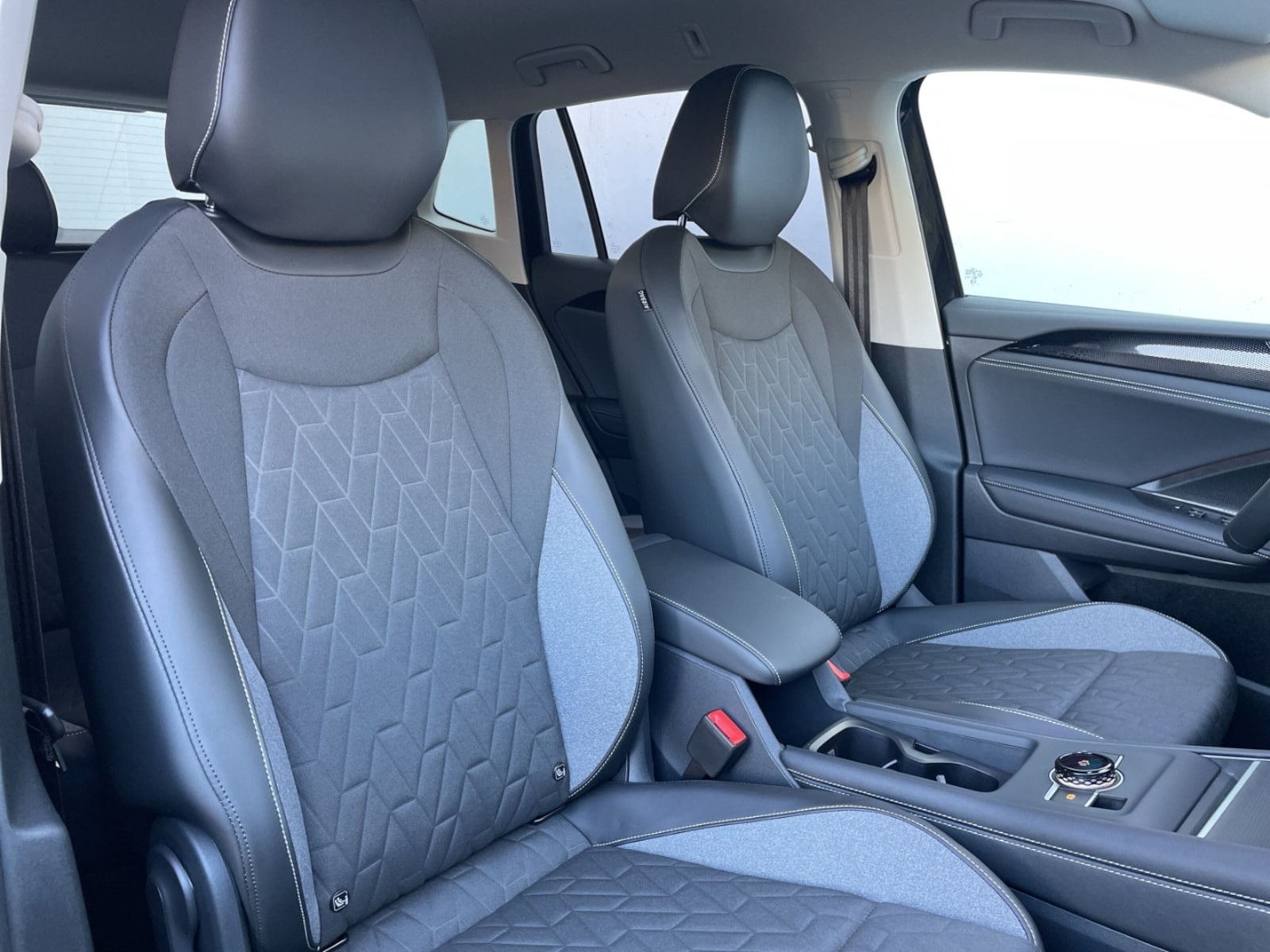 Volkswagen Tiguan – Bild 9