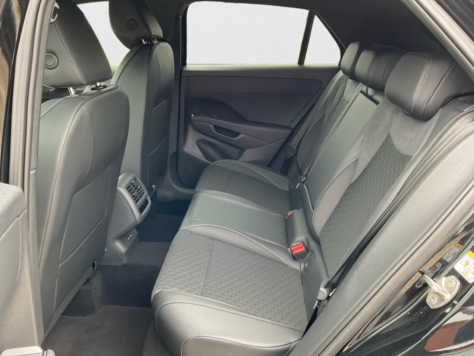 Volkswagen T-Roc – Bild 14