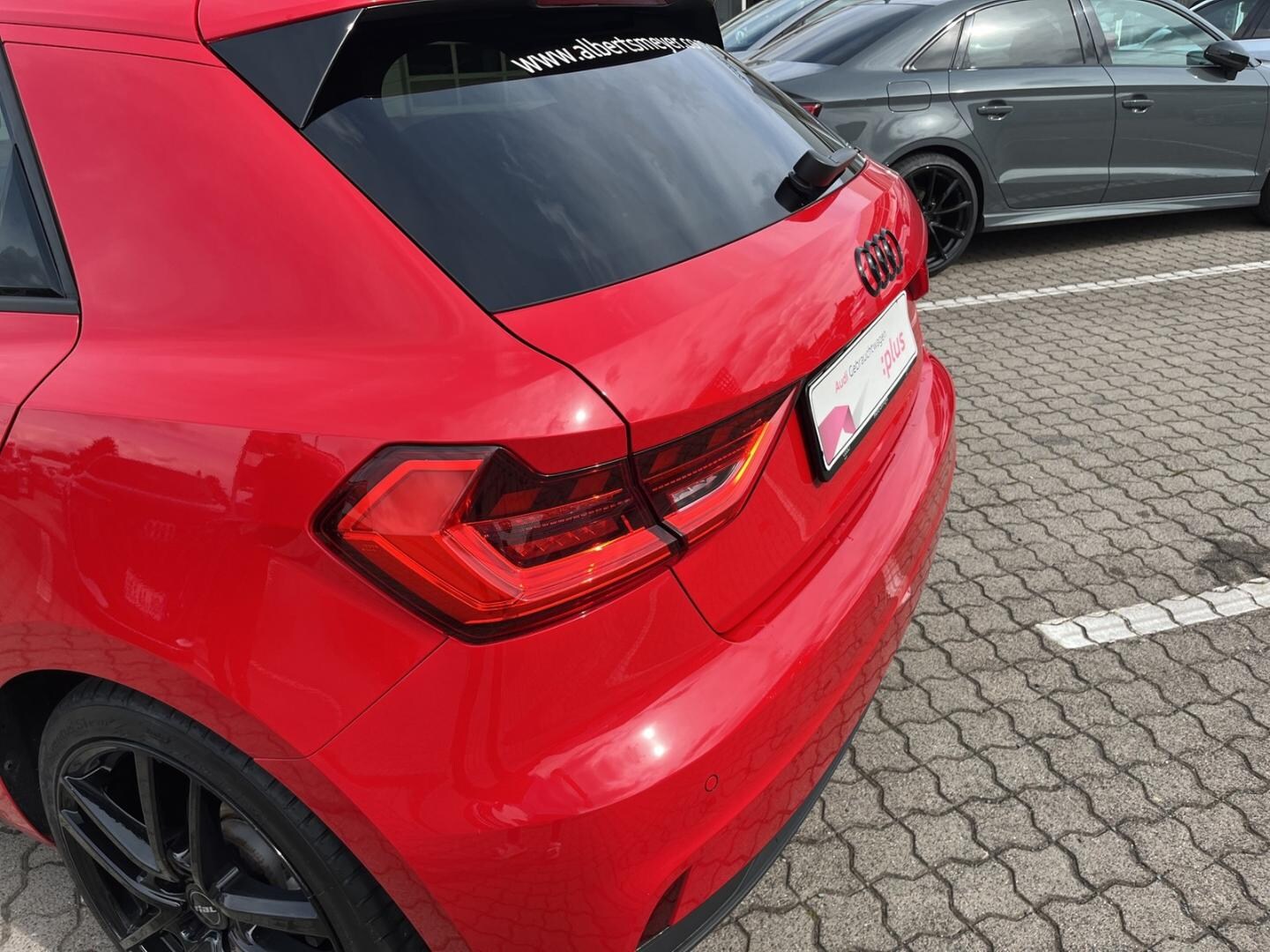 Bild über Audi A1 Sportback 30 TFSI S tronic - für weitere Informationen kontaktieren Sie den Audi Partner