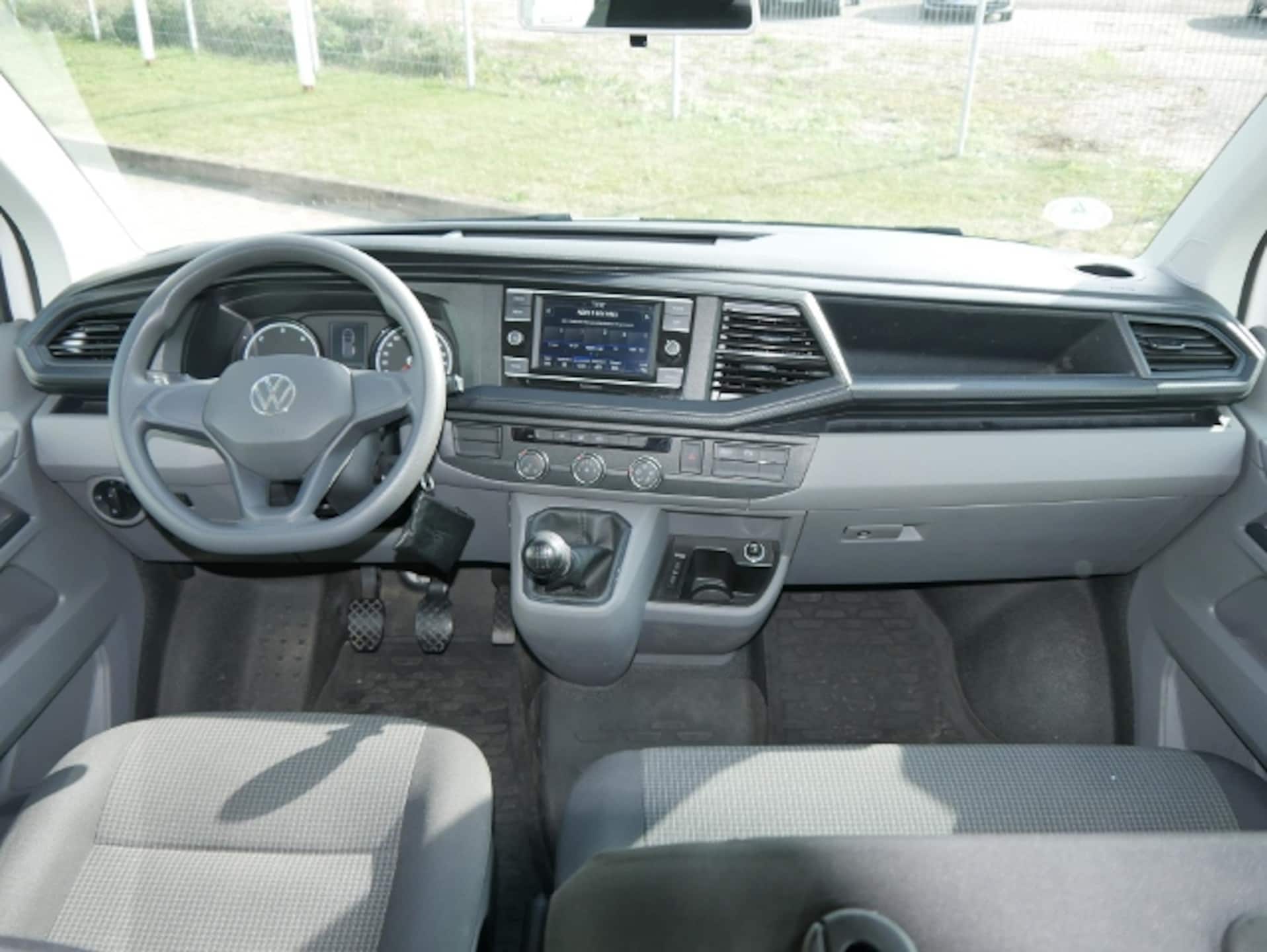 Volkswagen T6.1 Transporter Kombi langer Radstand