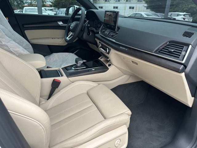 Audi Q5 45 TFSI quattro Premium 195 265 kW hp S tronic 9