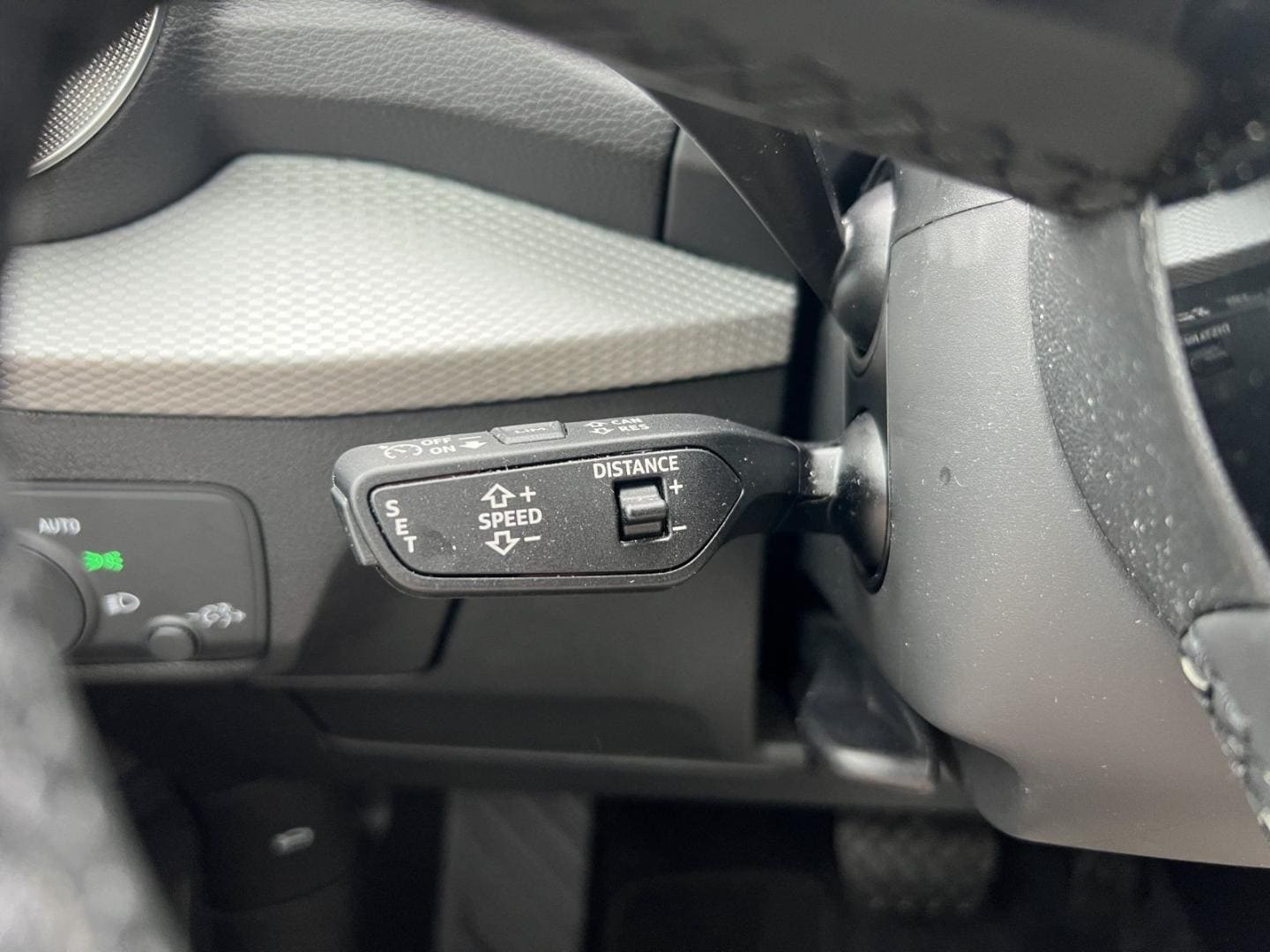 Bild über Audi Q2 S line 35 TFSI S tronic - für weitere Informationen kontaktieren Sie den Audi Partner