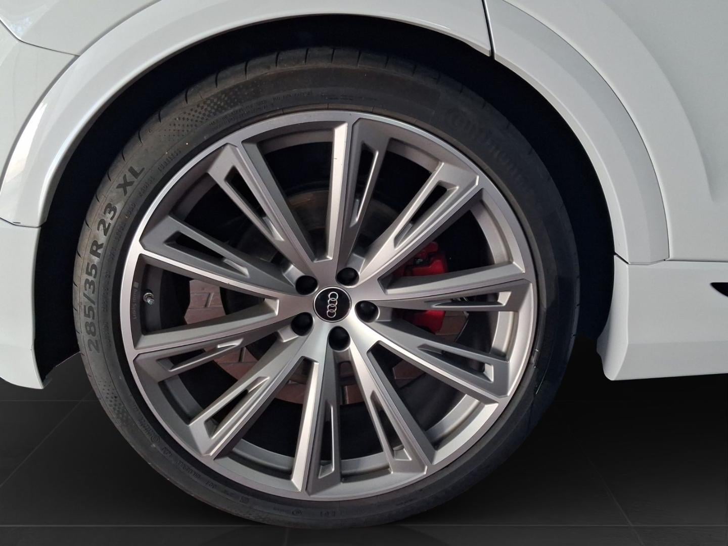 Bild über Audi Q8 SUV S line business TDI quattro 210 kW tiptronic - für weitere Informationen kontaktieren Sie den Audi Partner