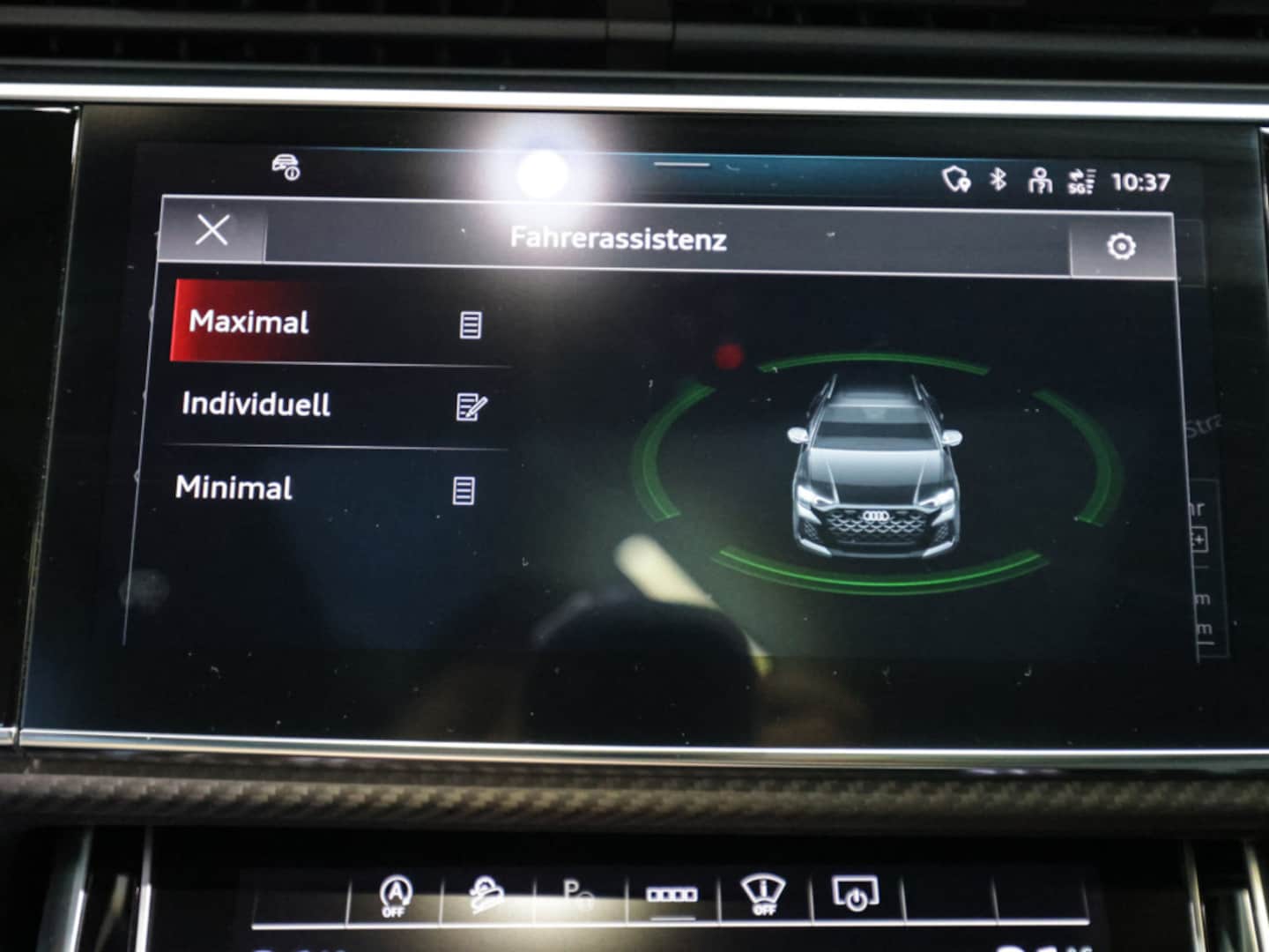 Bild über Audi RS Q8 SUV TFSI quattro 471 kW tiptronic - für weitere Informationen kontaktieren Sie den Audi Partner