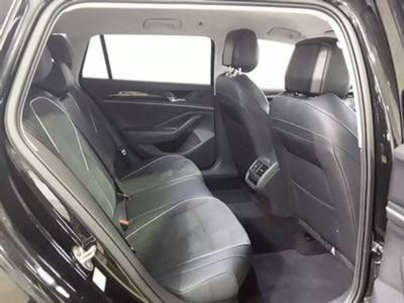 Volkswagen Passat – Bild 7