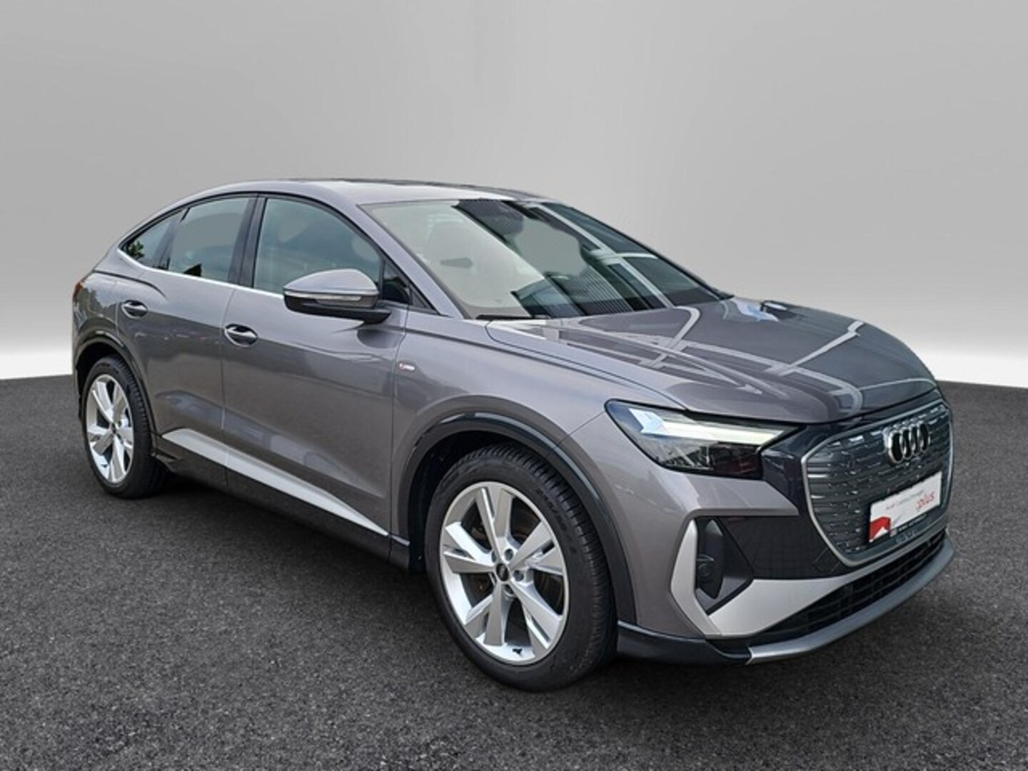 Bild über Audi Q4 Sportback e-tron 50 e-tron quattro - für weitere Informationen kontaktieren Sie den Audi Partner