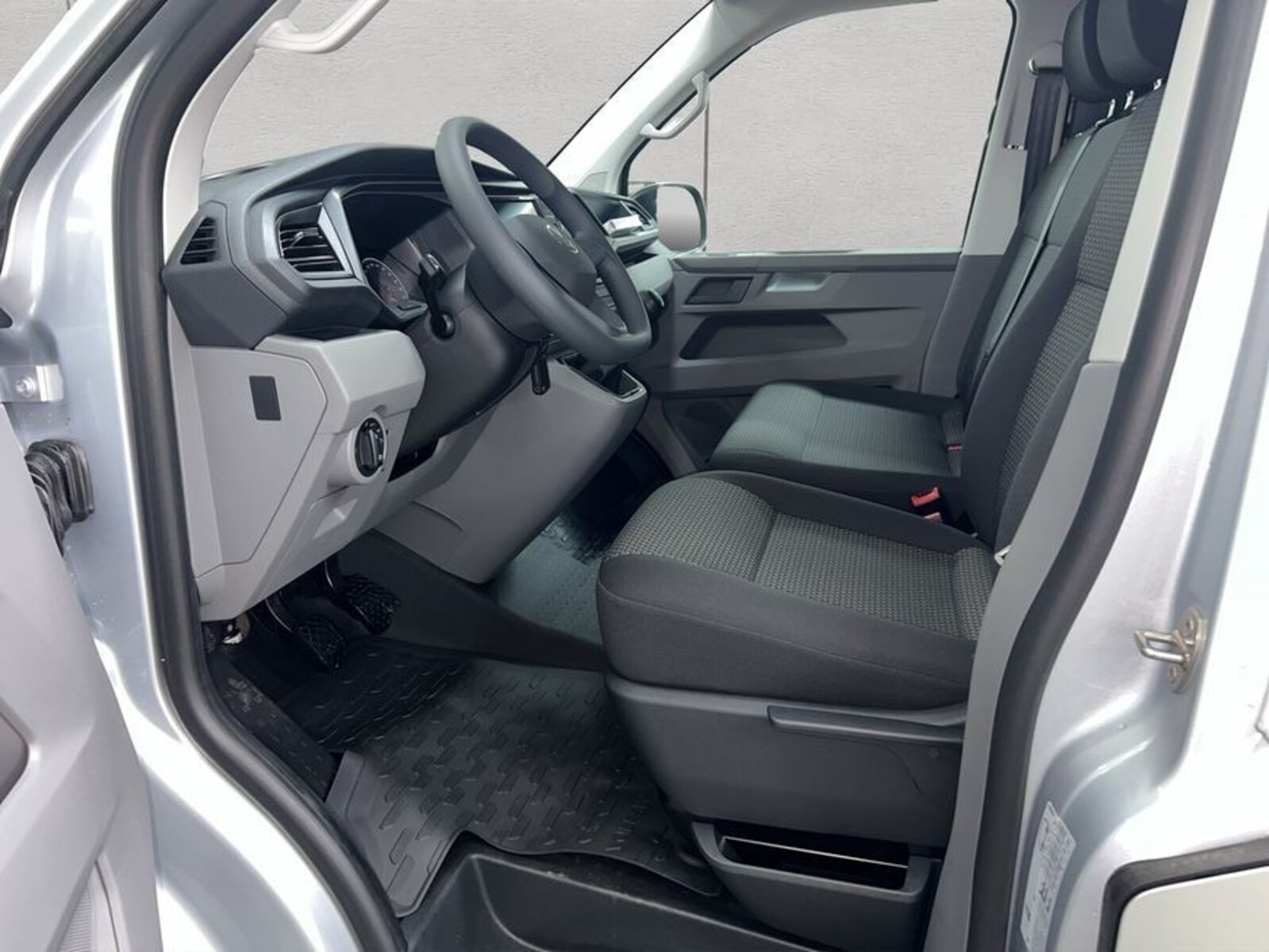 Volkswagen T6.1 Transporter Kasten kurzer Radstand – Bild 10