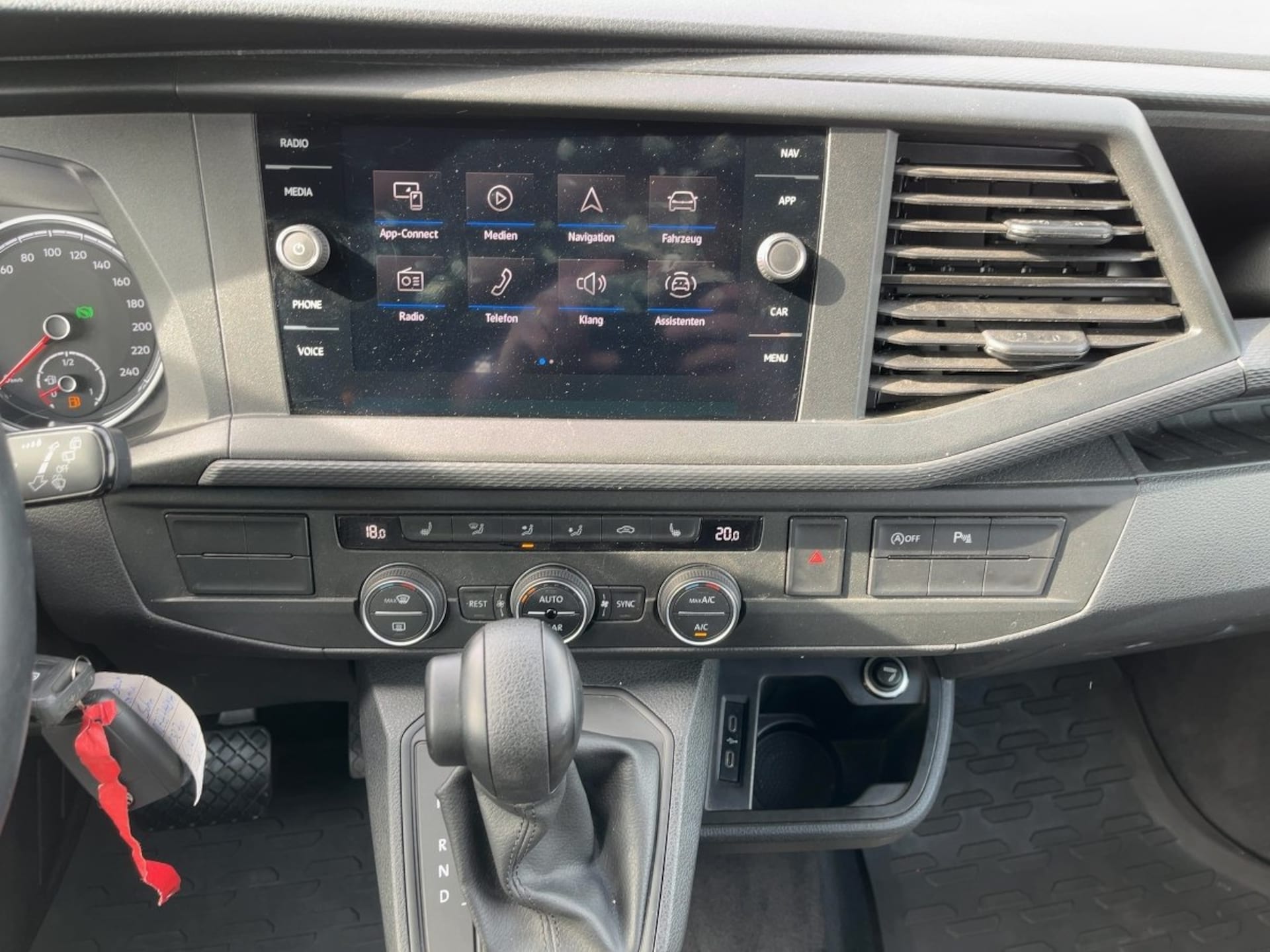Volkswagen T6.1 California Beach