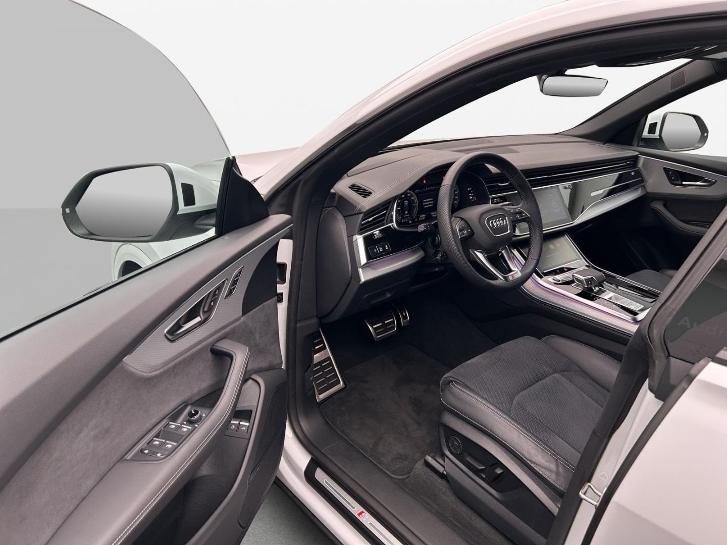 Bild über Audi Q8 SUV TFSI e 55 TFSI e quattro tiptronic - für weitere Informationen kontaktieren Sie den Audi Partner