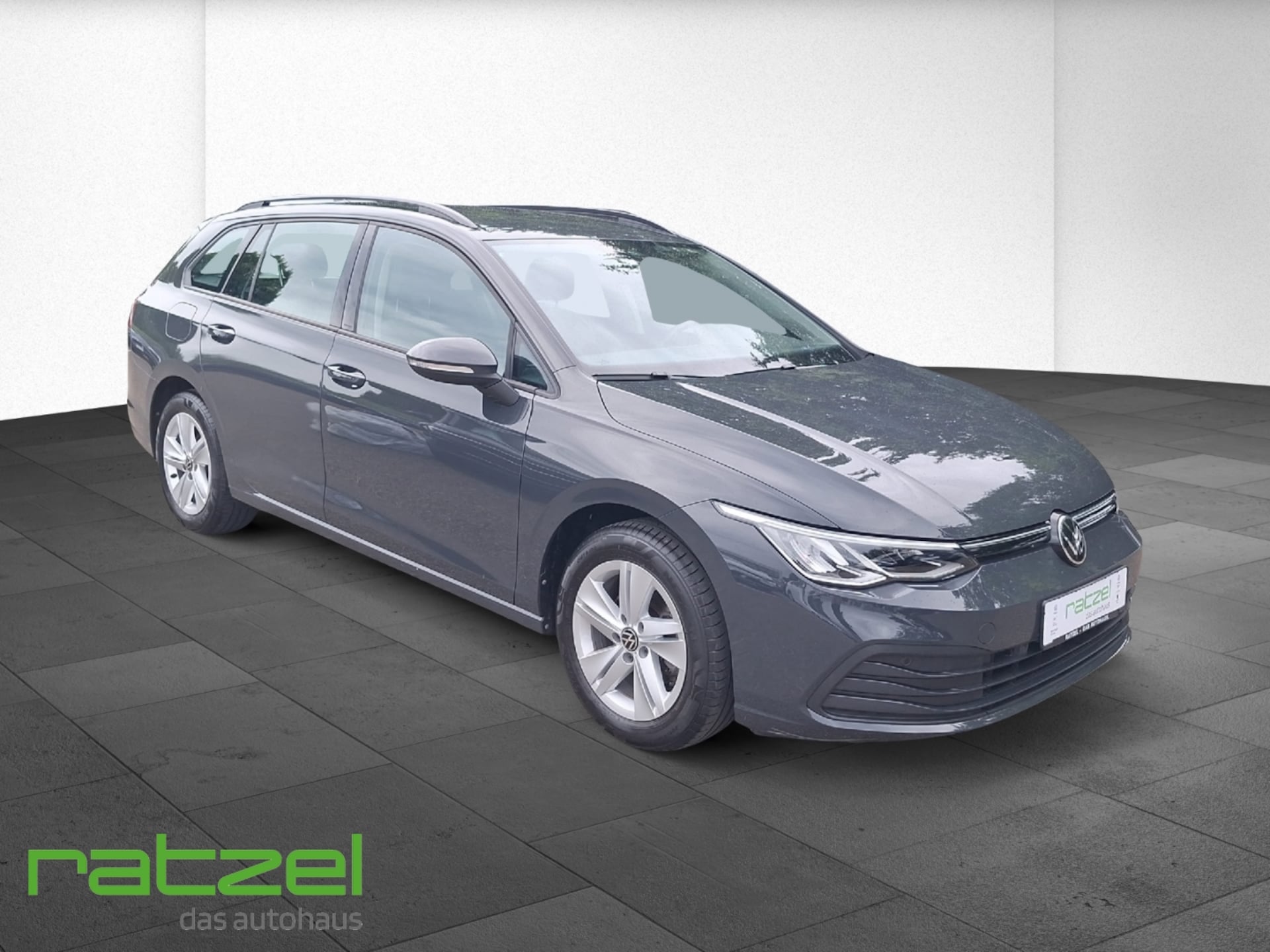 Volkswagen Golf Variant Life