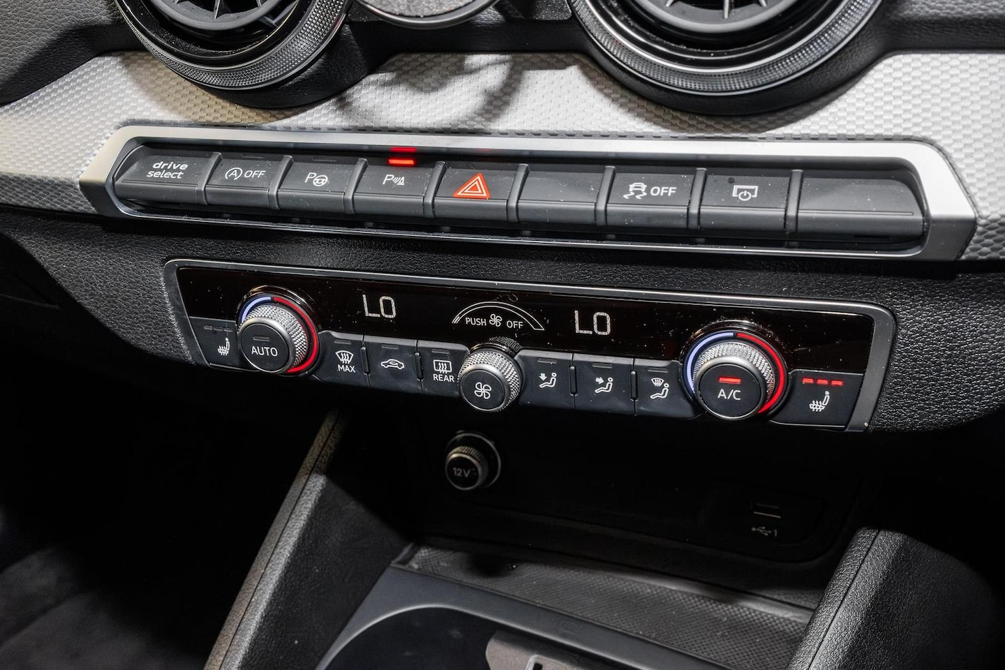 Image about Audi Q2 40 TFSI quattro