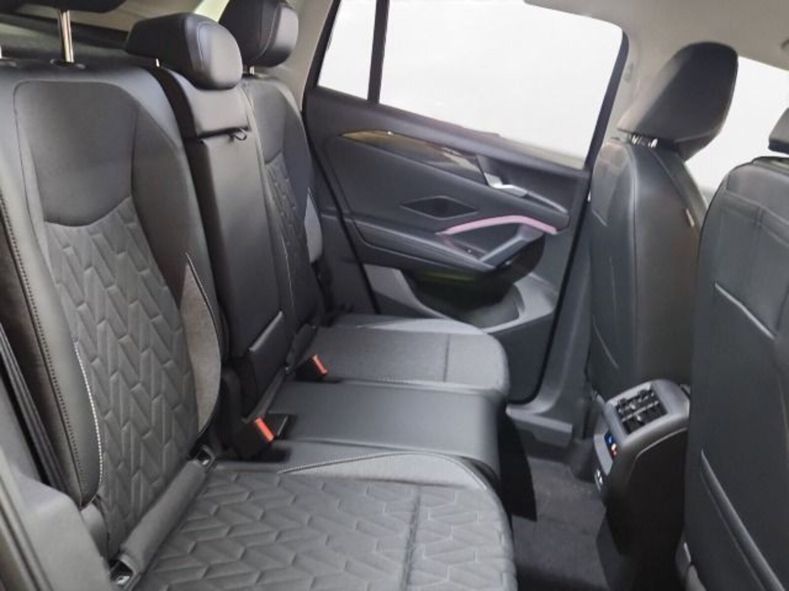 Volkswagen Tiguan – Bild 17