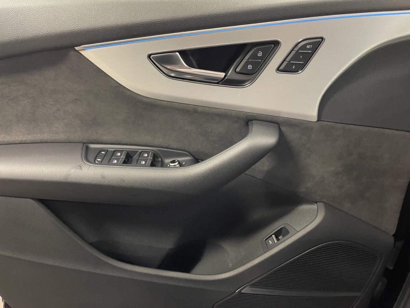 Image about Audi Q7 50 TDI quattro tiptronic
