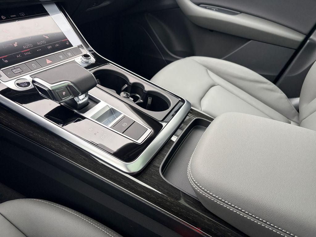 2026 Audi Q7 Premium - Photo 17