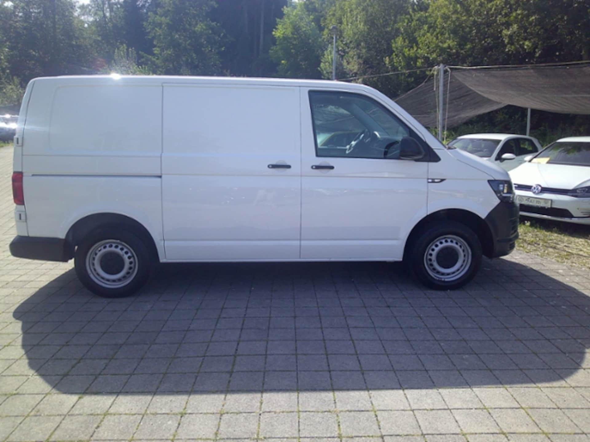 Volkswagen T6 Transporter Kasten kurzer Radstand