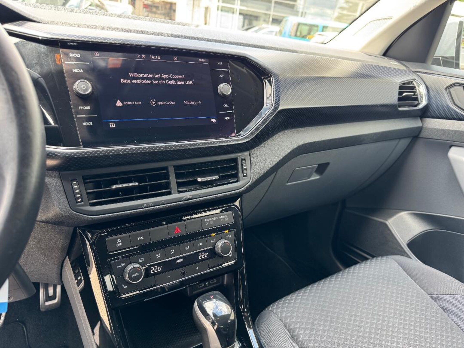 Volkswagen T-Cross United
