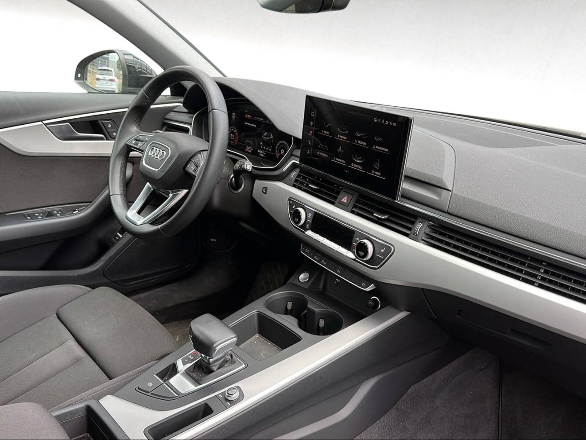 Audi A4 Avant S line