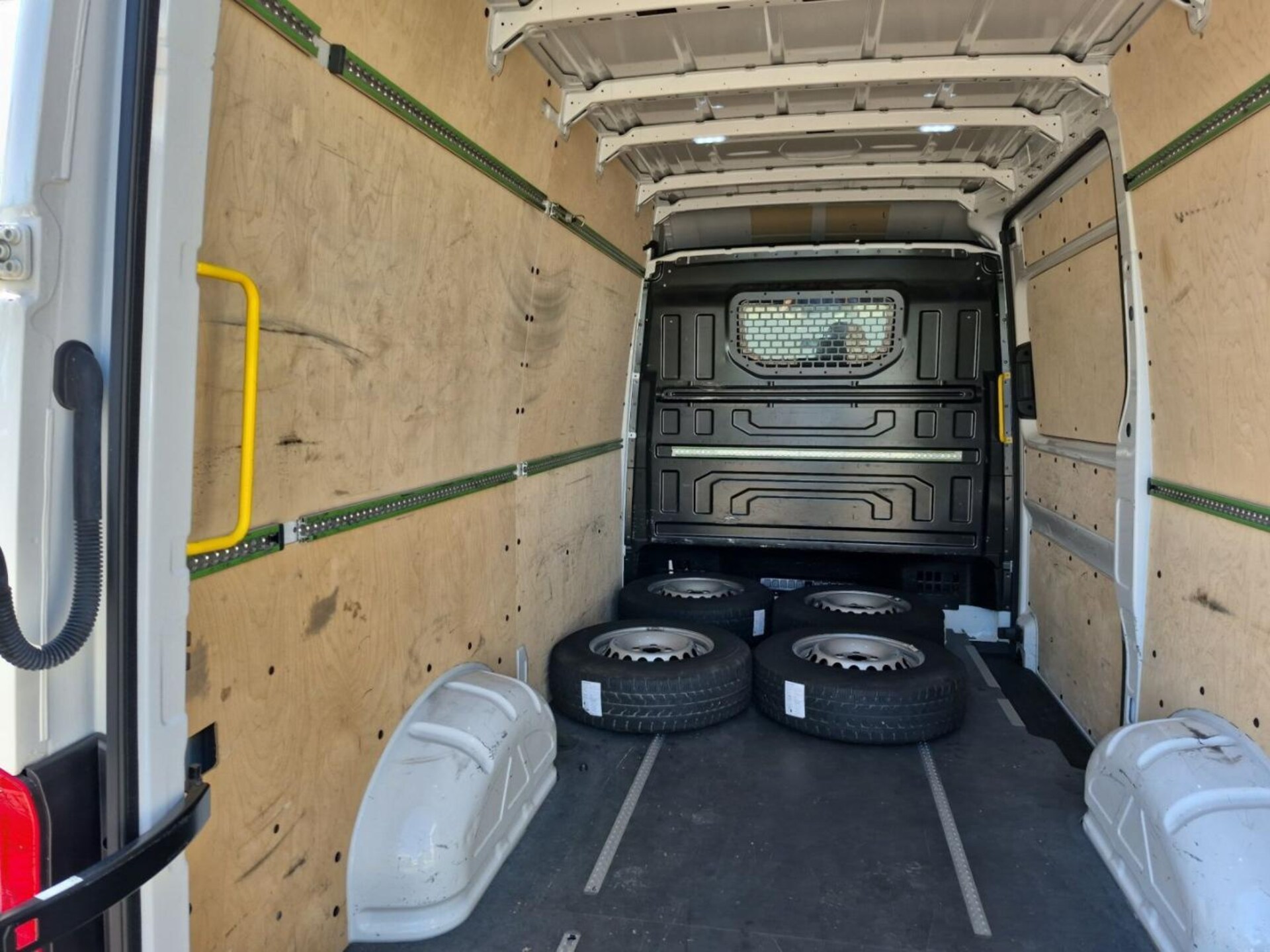 Volkswagen Crafter Kasten mittlerer Radstand