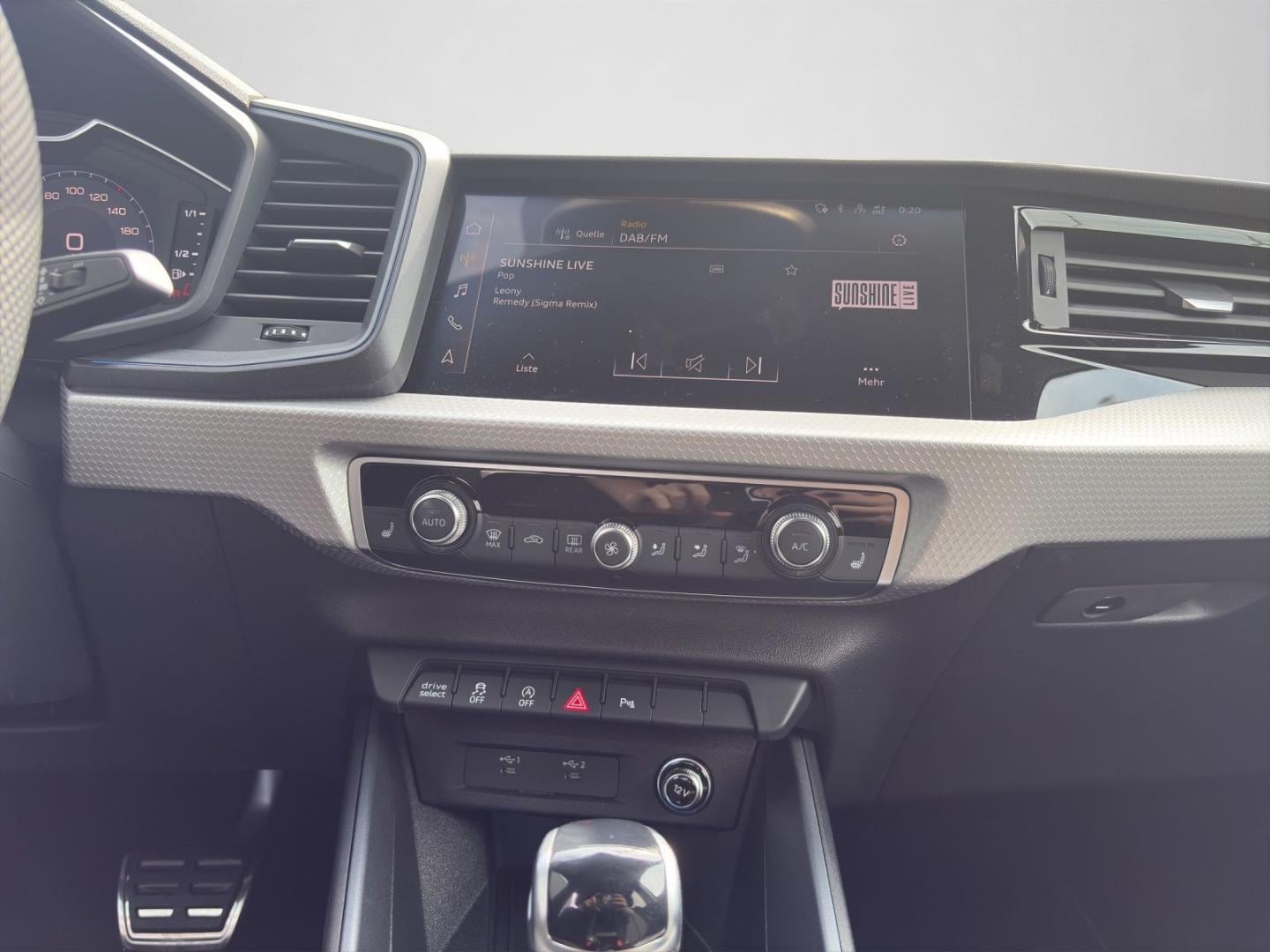 Bild über Audi A1 Sportback S line 30 TFSI S tronic - für weitere Informationen kontaktieren Sie den Audi Partner