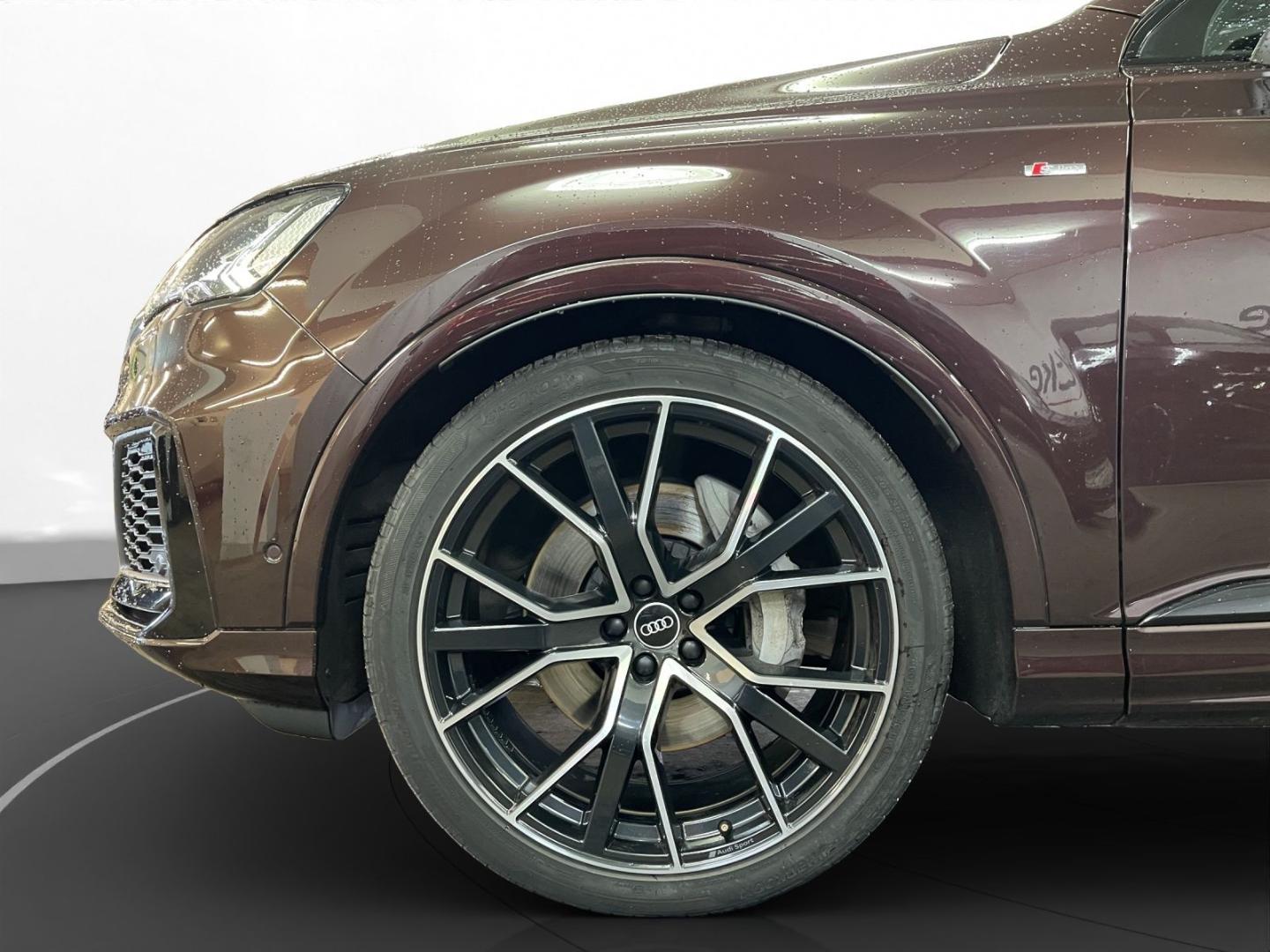 Image about Audi Q7 50 TDI quattro tiptronic