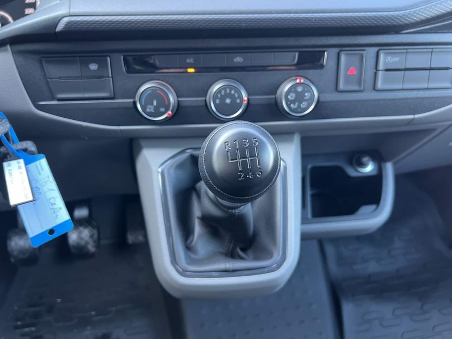 Volkswagen T6.1 Transporter Kasten kurzer Radstand