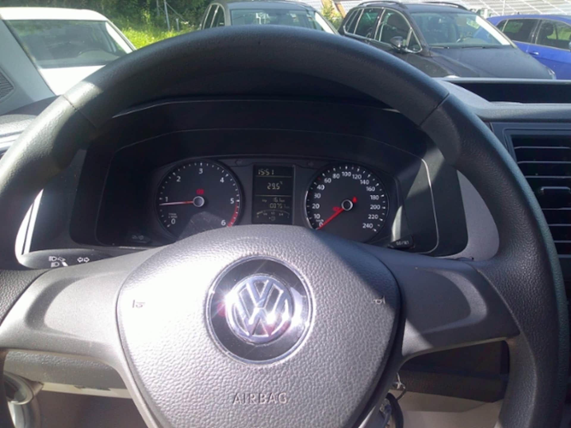 Volkswagen T6 Transporter Kasten kurzer Radstand