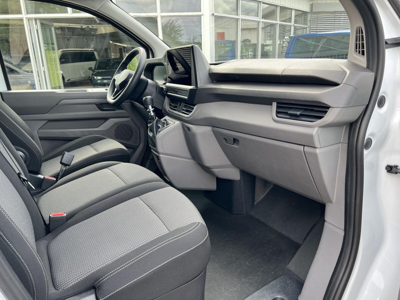 Volkswagen Transporter Kasten langer Radstand – Bild 13