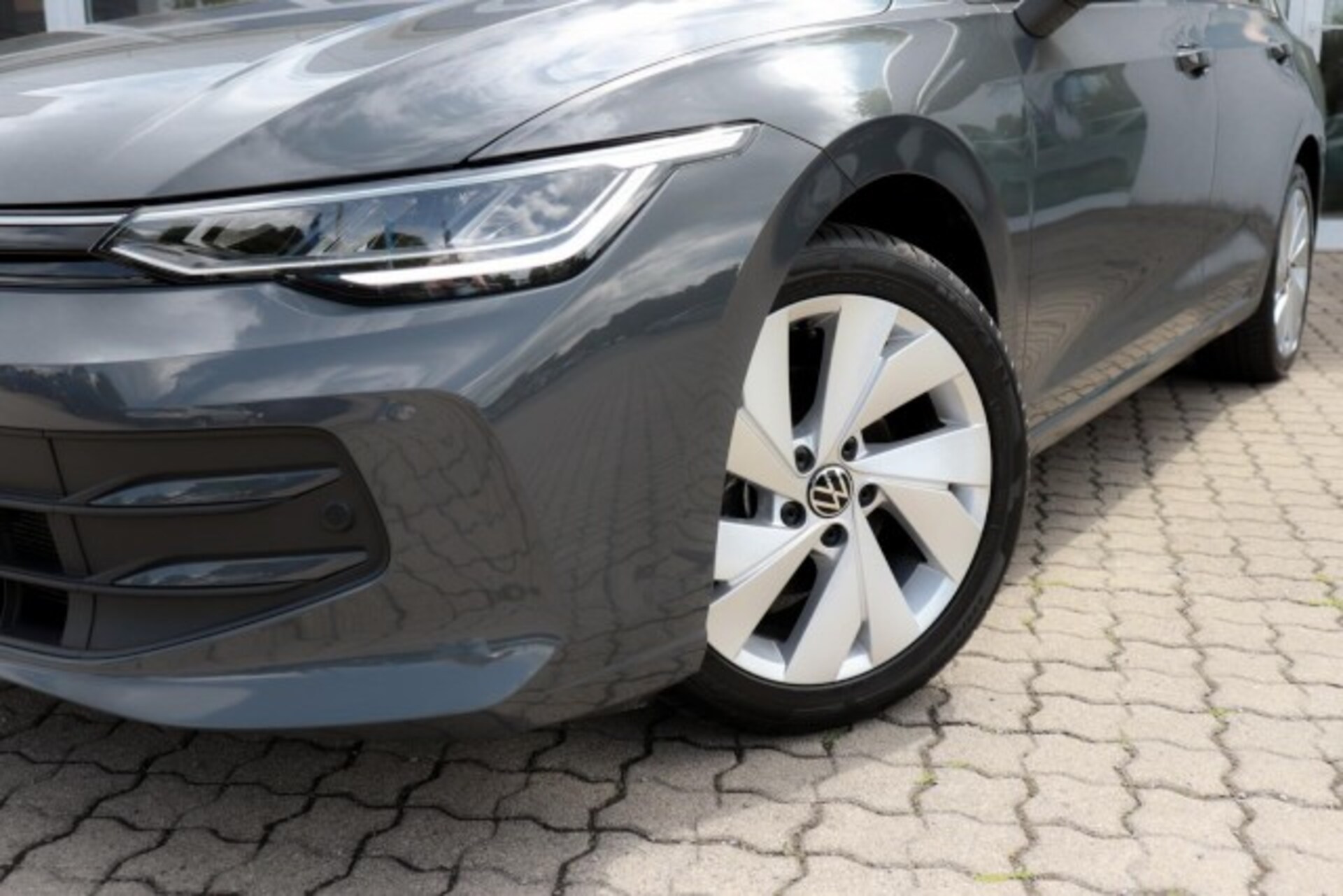 Volkswagen Golf Variant Life