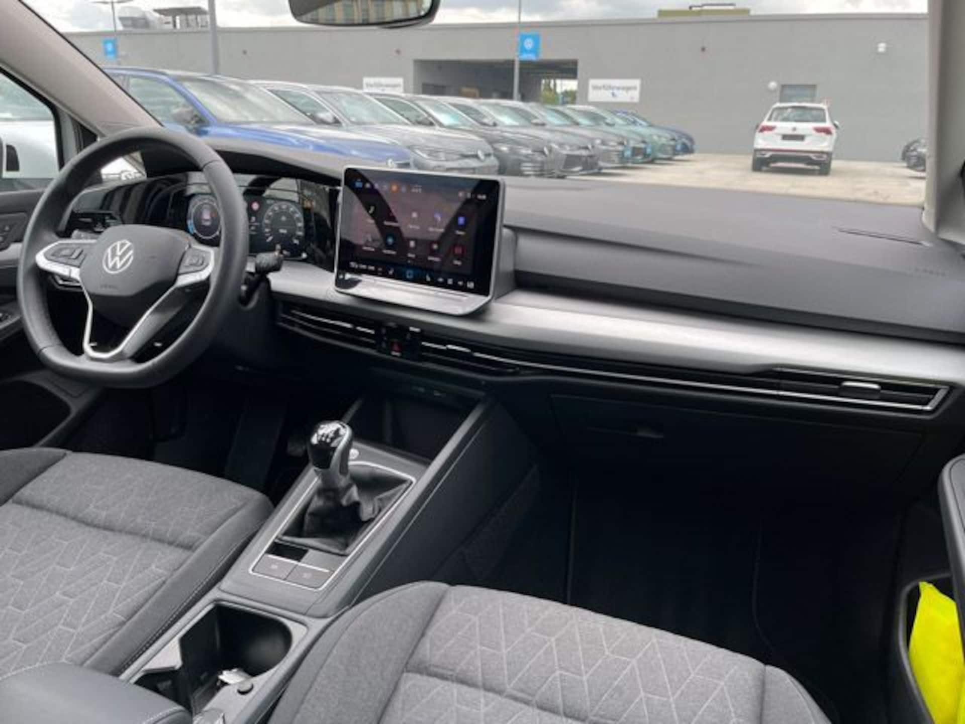 Volkswagen Golf Life
