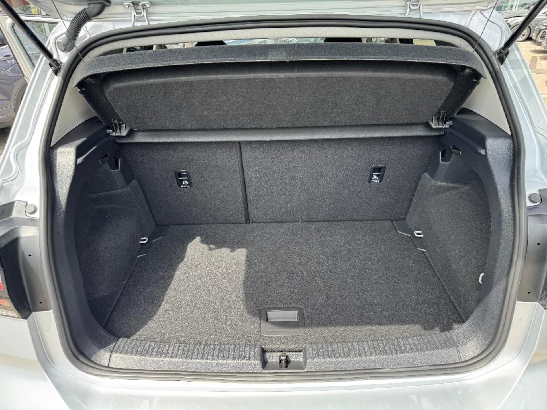 Volkswagen T-Cross United