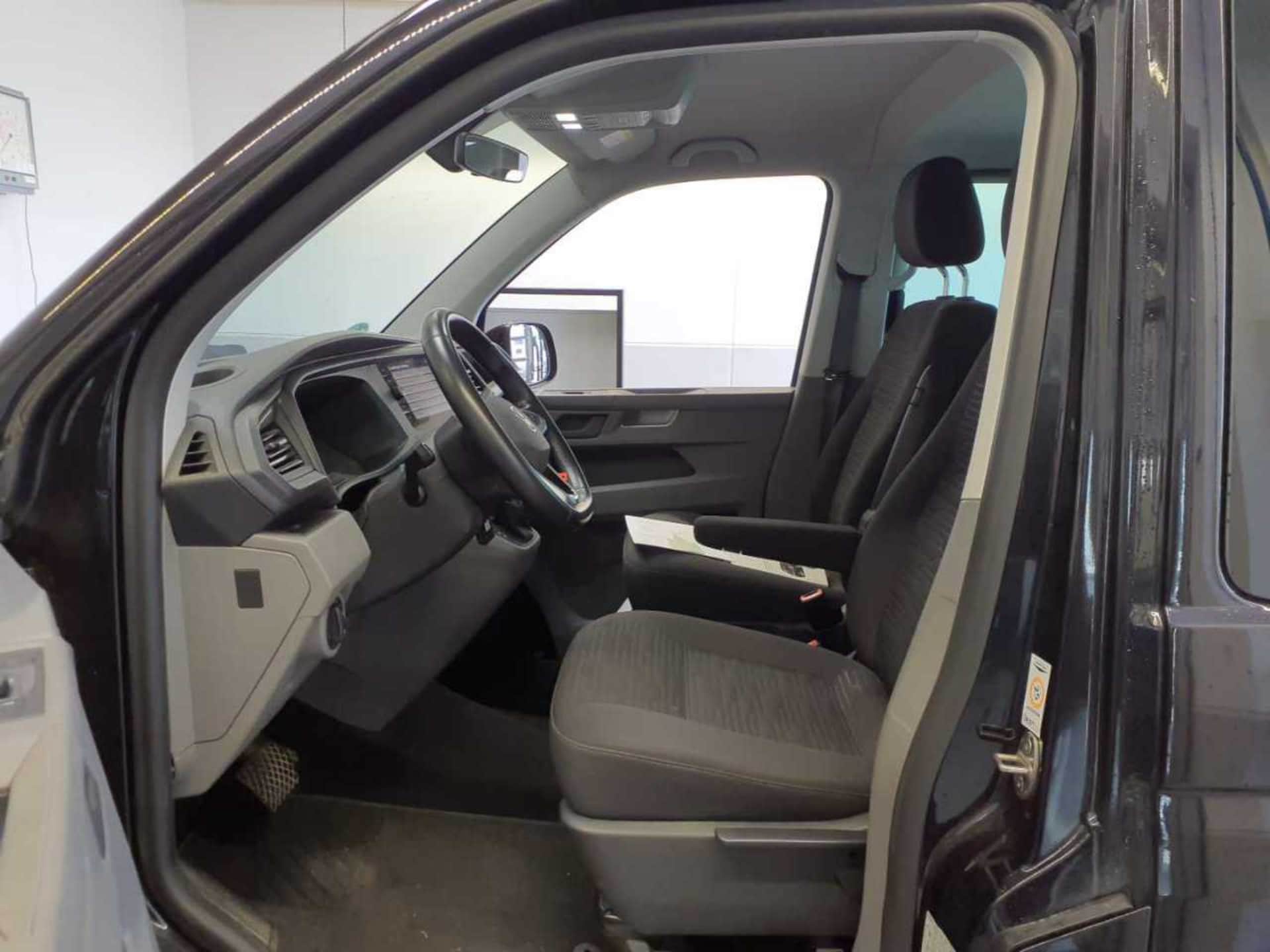 Volkswagen T6.1 Caravelle kurzer Radstand Comfortline