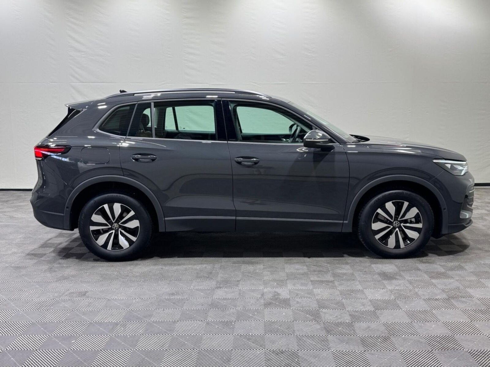 Volkswagen Tiguan – Bild 16