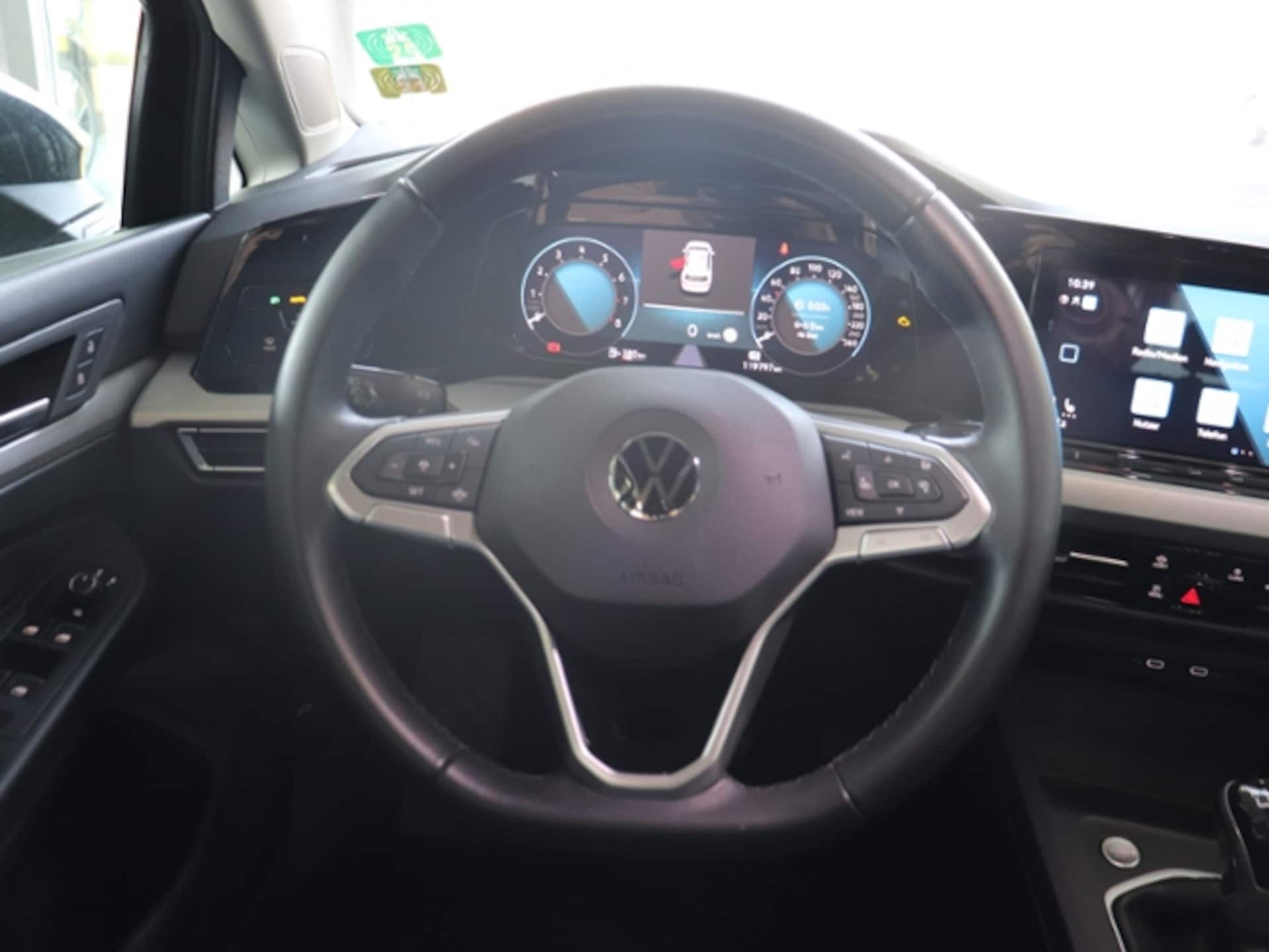 Volkswagen Golf Life
