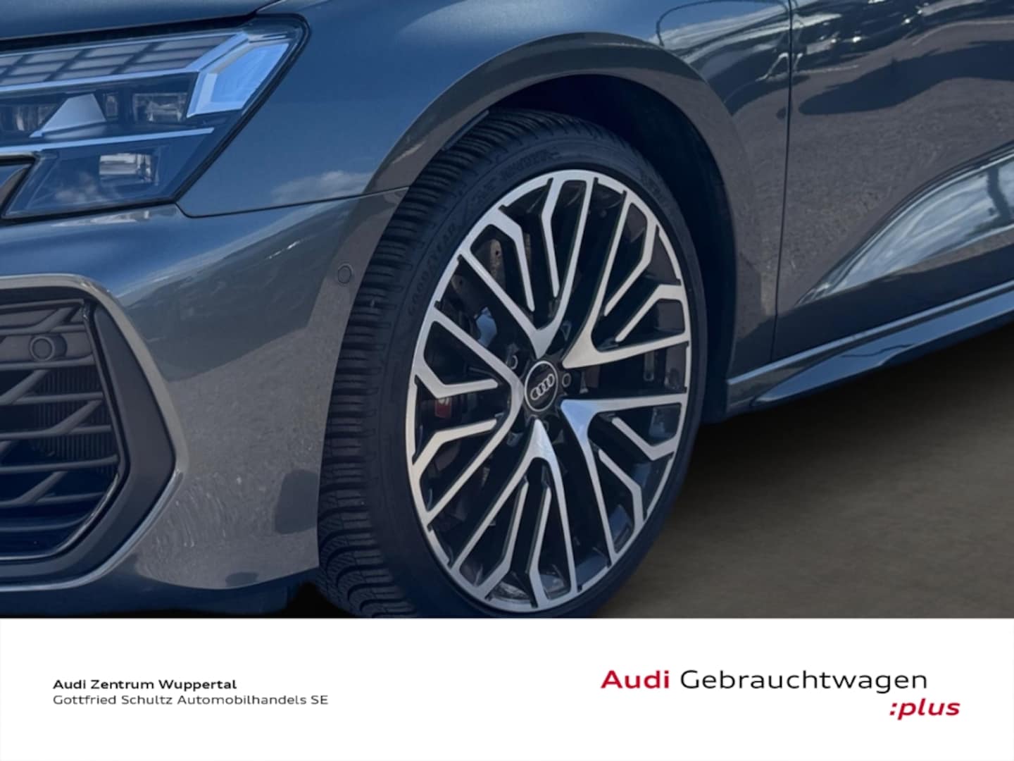 Bild über Audi S3 Sportback TFSI quattro S tronic - für weitere Informationen kontaktieren Sie den Audi Partner