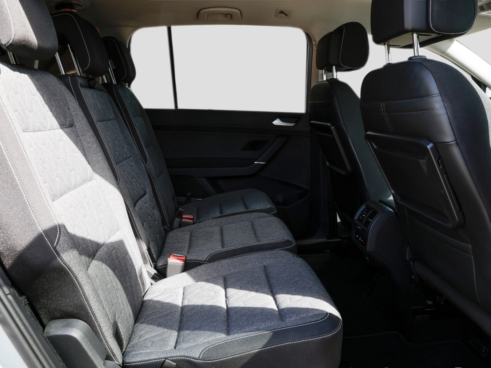 Volkswagen Touran – Bild 10