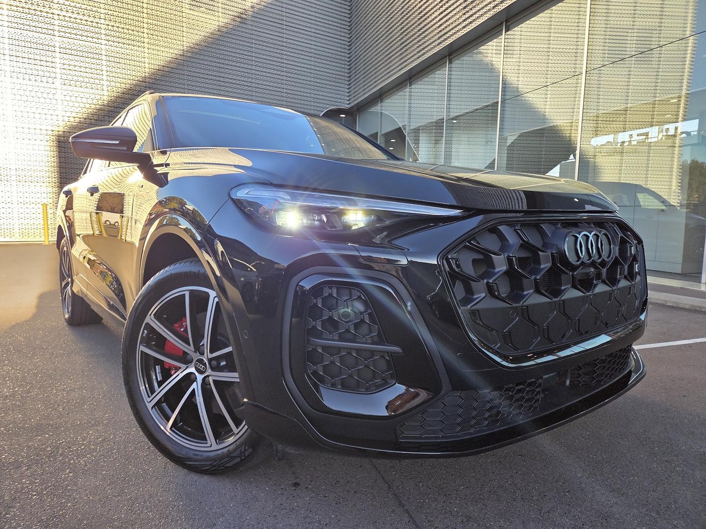 Image about Audi Q5 SUV e-hybrid quattro S tronic