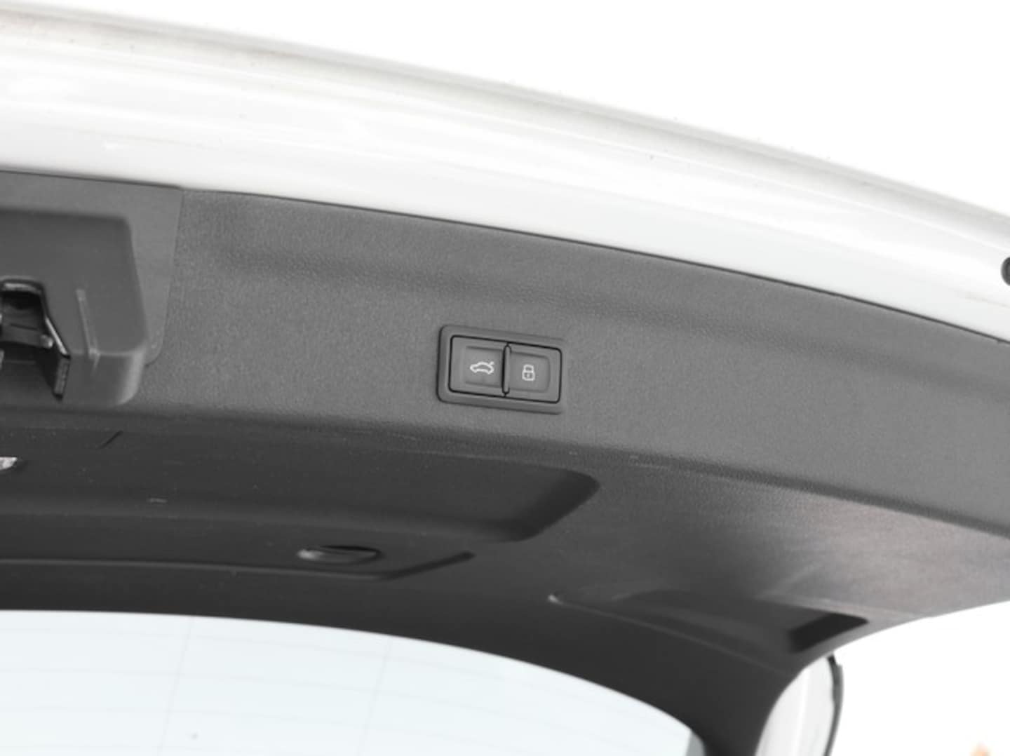 Bild über Audi RS 6 Avant TFSI quattro tiptronic - für weitere Informationen kontaktieren Sie den Audi Partner