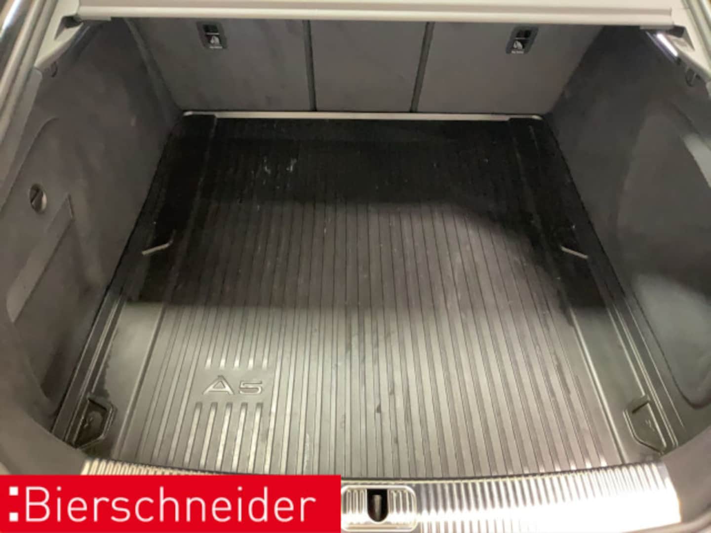Bild über Audi RS 5 Sportback TFSI quattro tiptronic - für weitere Informationen kontaktieren Sie den Audi Partner