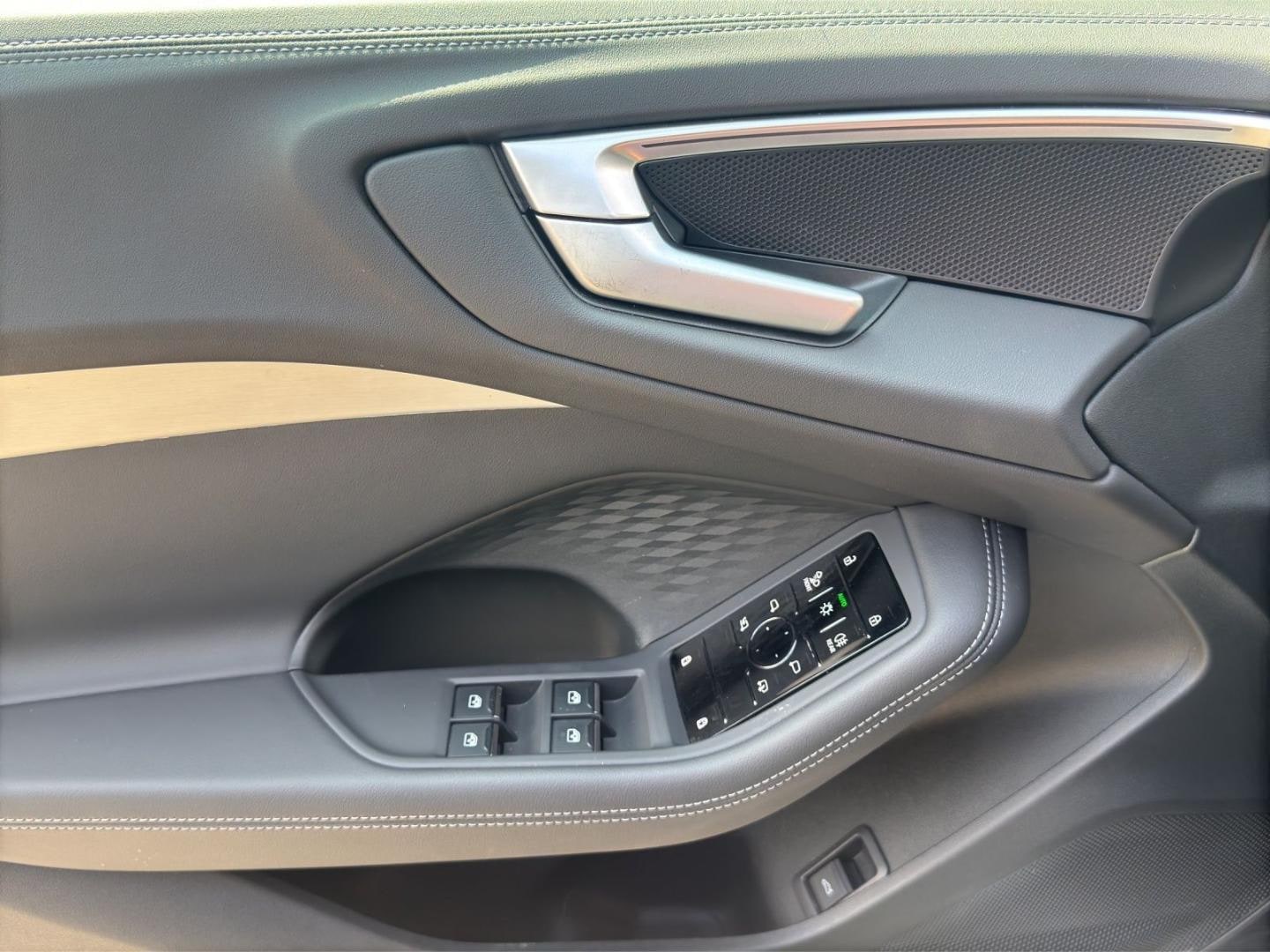 Bild über Audi A5 Avant TDI quattro 150 kW S tronic - für weitere Informationen kontaktieren Sie den Audi Partner