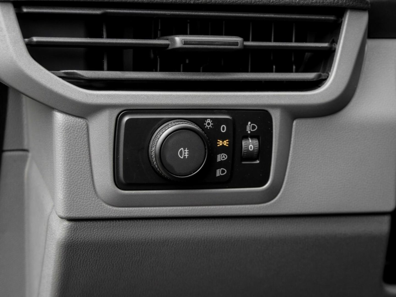 Volkswagen Transporter Kasten langer Radstand – Bild 15