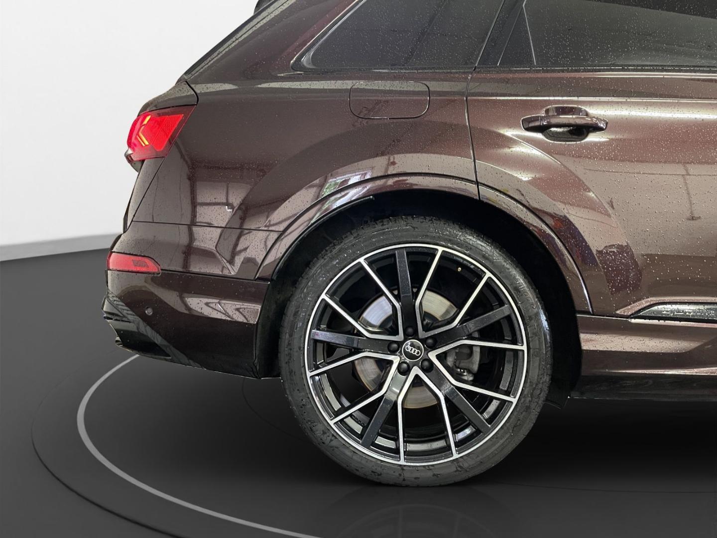 Image about Audi Q7 50 TDI quattro tiptronic