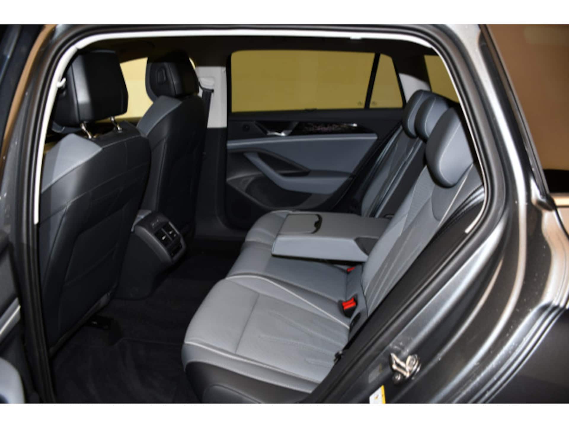 Volkswagen Passat Elegance