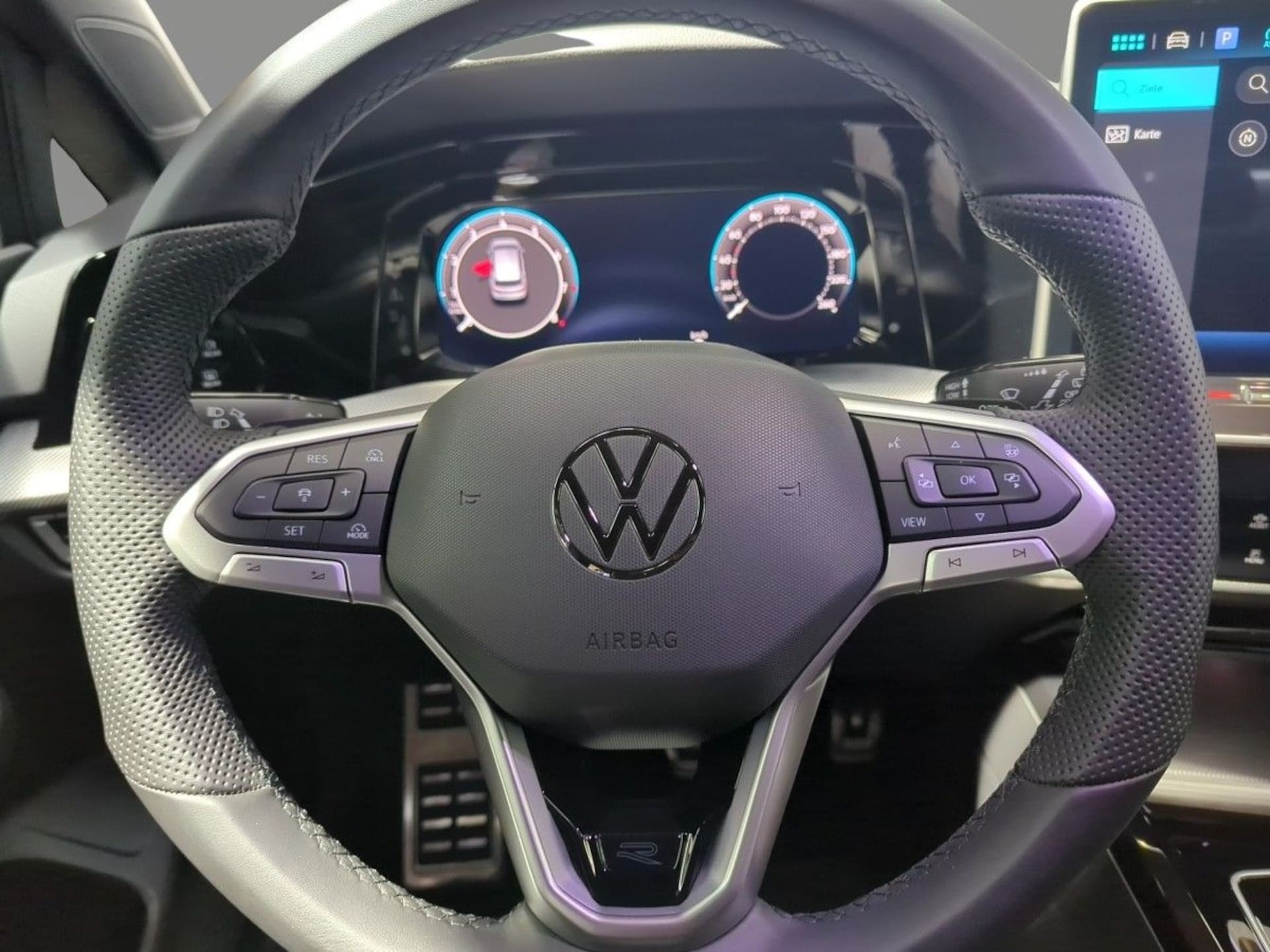 Volkswagen Golf R-Line